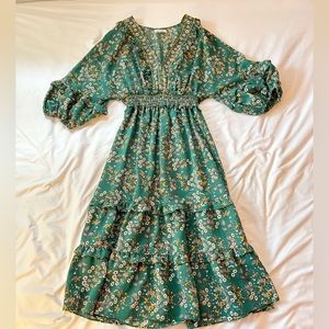 Flowy Green Floral Dress. Size Medium.